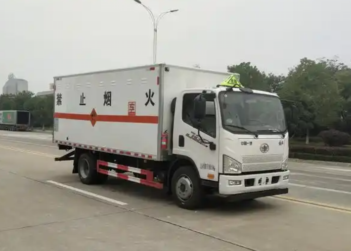 和平镇爆破器材运输车可以上高速吗？